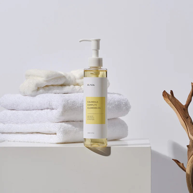 iUNIK Calendula Complete Cleansing Oil, huile nettoyante visage aux extraits végétaux