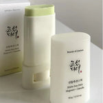 Beauty of Joseon Stick Solaire Armoise Camélia, application solaire sans les mains et hygiénique