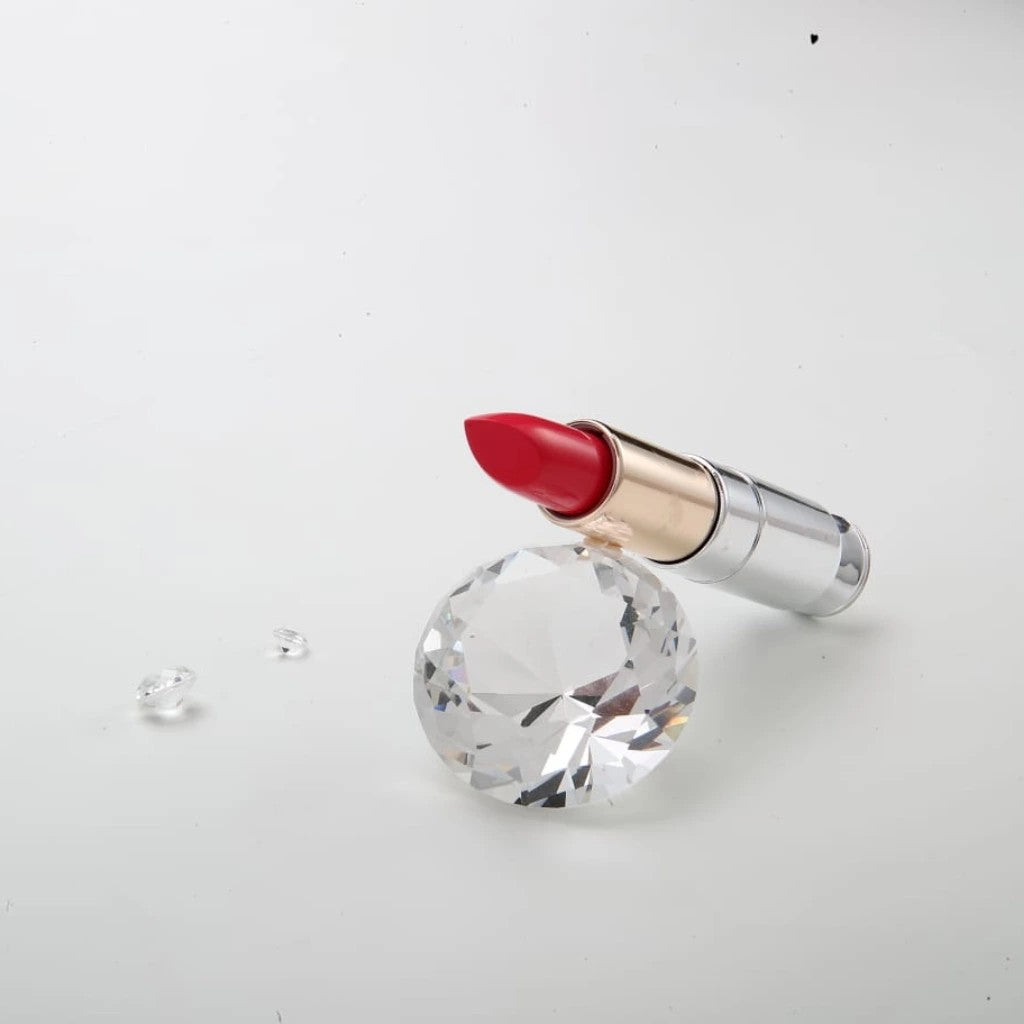DiBlanc Lipstick Plumbingstick, rouge à lèvres volumateur à la couleur intense sublimante