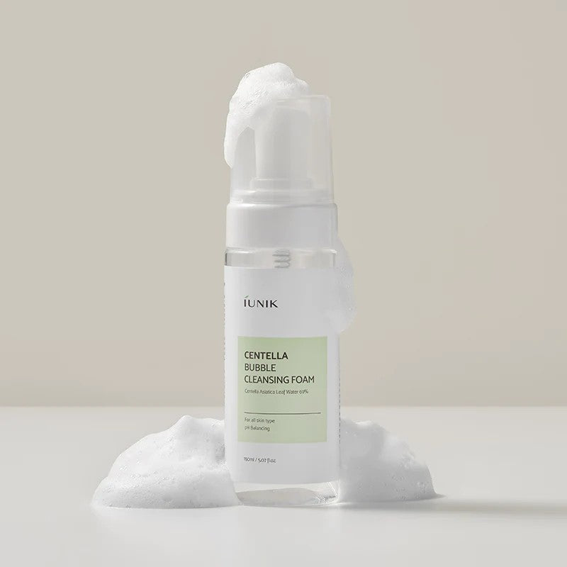 IUNIK Centella Bubble Cleansing Foam, mousse purifiante qui adoucit la peau mixte