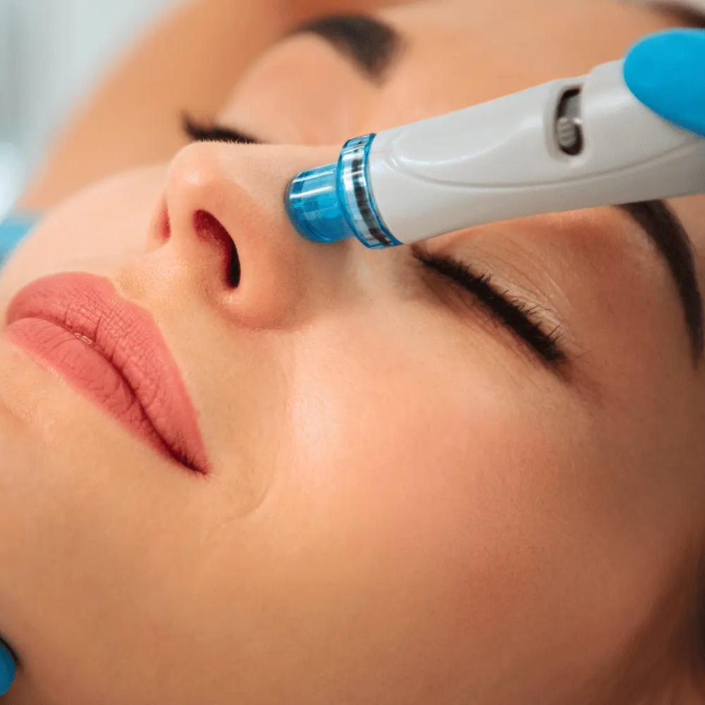 Aqua Glass Skin, soin visage en institut aquapeeling et Airbrush Rubycell, effet Glass Skin hydratant