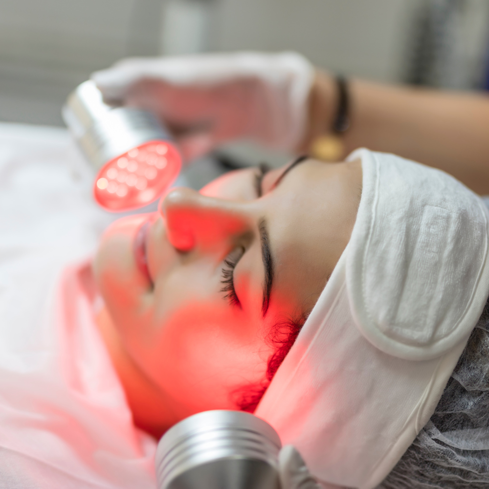 Exosome Skin Booster, soin anti-âge en institut à la LED rouge, exosomes et PDRN